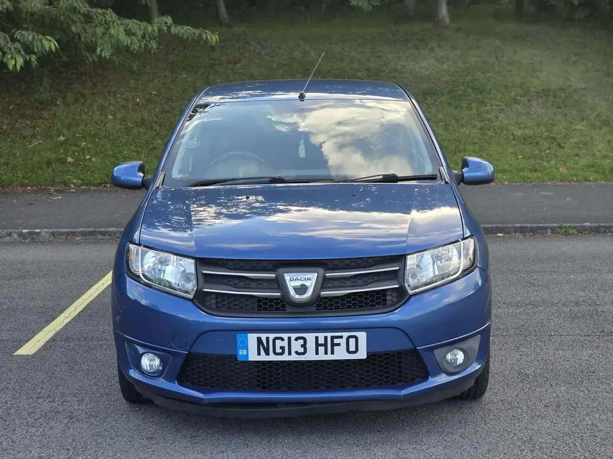 Used Dacia Sandero Lauréate 75 HP (55 kW) 2013 Blue Hatchback