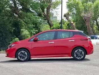 Used Nissan Leaf Acenta 110 kW (150 HP) 2023 Red Hatchback