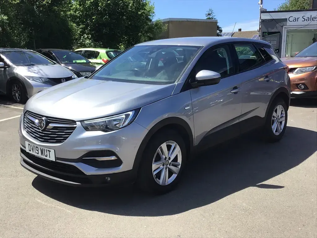 Used Vauxhall Grandland X S 130 HP (95 kW) 2019 Grey SUV
