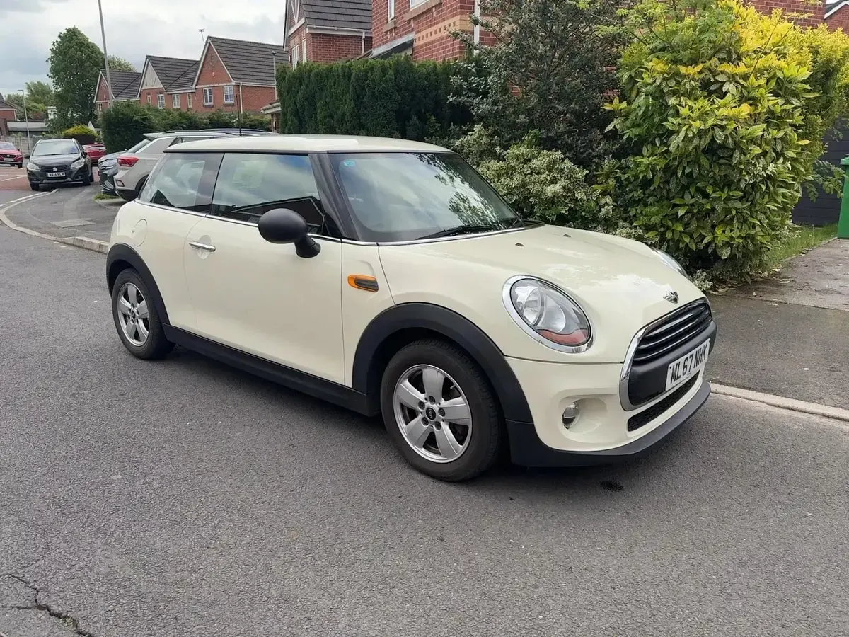 Used Mini ONE Hatch 102 HP (75 kW) 2017 Hatchback