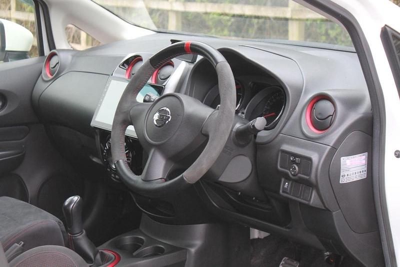 Used Nissan Note Nismo 138 HP (101 kW) 2014 White MPV