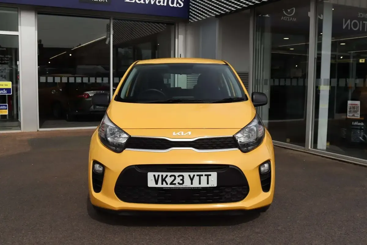 Used Kia Picanto 66 HP (48 kW) 2023 Honey bee Hatchback