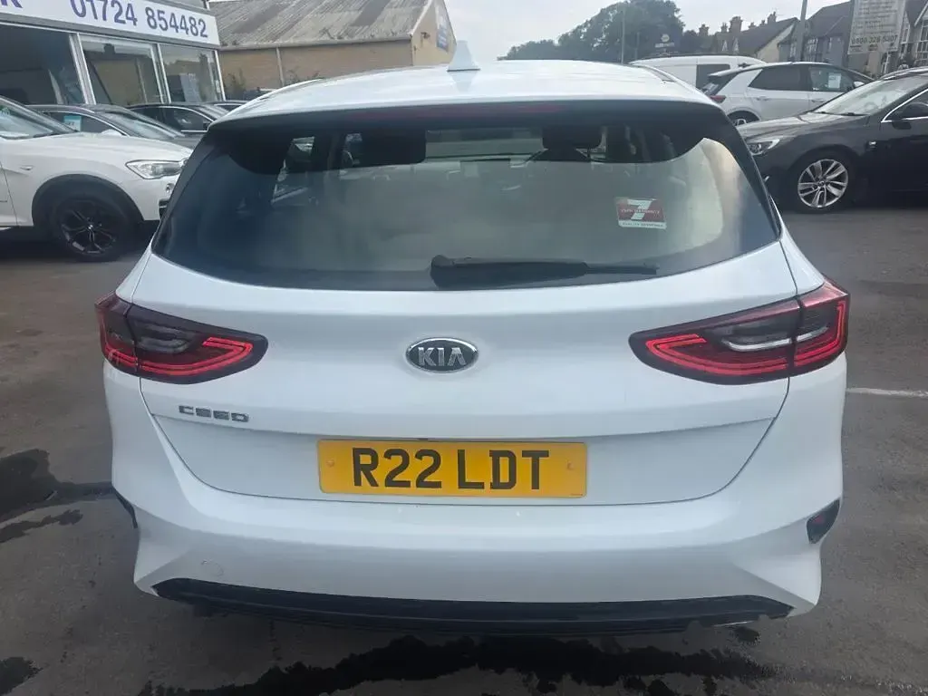 Used Kia Ceed 136 HP (100 kW) 2020 White Hatchback