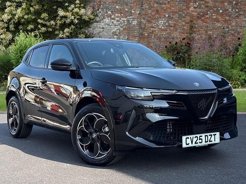 Black New 2025 Alfa Romeo Junior Hatchback | £26,990 (Fair price) - Image 1/4
