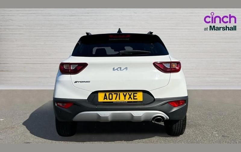 Used Kia Stonic 118 HP (86 kW) 2021 White SUV