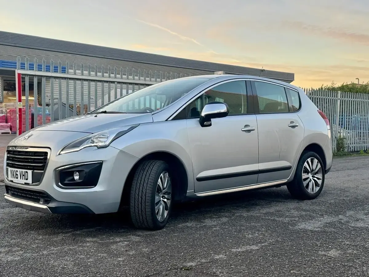 Gebraucht Peugeot 3008 Active 2016 Silber Kleinwagen