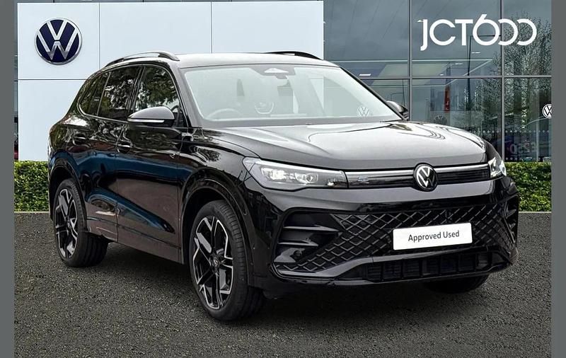 Black New 2025 VW Tiguan R-line SUV | £38,099 (Expensive) - Image 1/4
