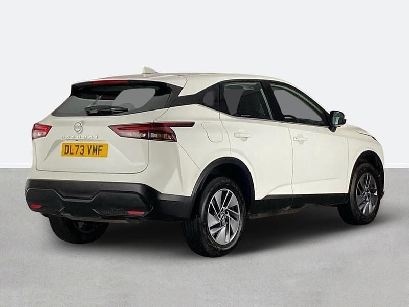 Used Nissan Qashqai Acenta Premium 2023 White SUV