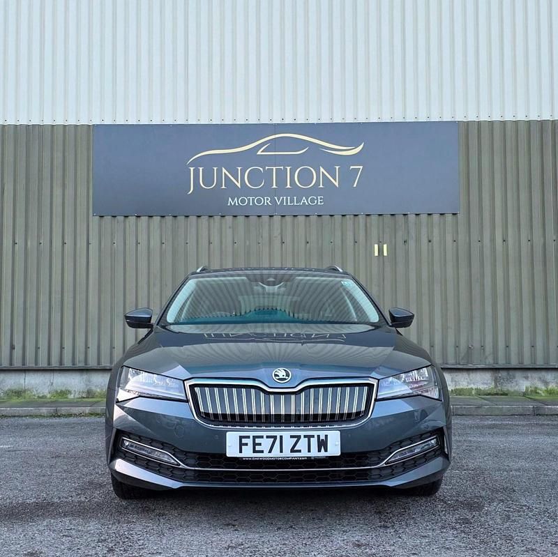 Used Skoda Superb SE Technology 218 HP (160 kW) 2021 Grey Estate