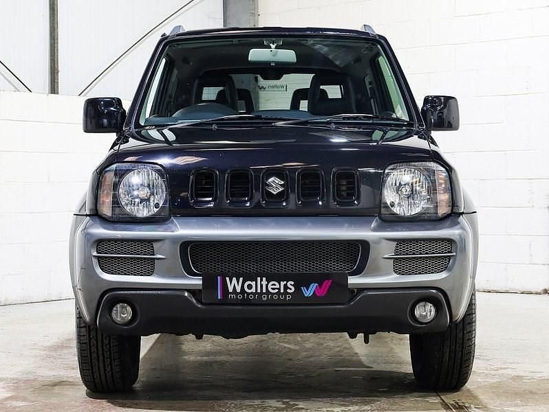 Used Suzuki Jimny SZ4 83 HP (61 kW) 2012 Black SUV