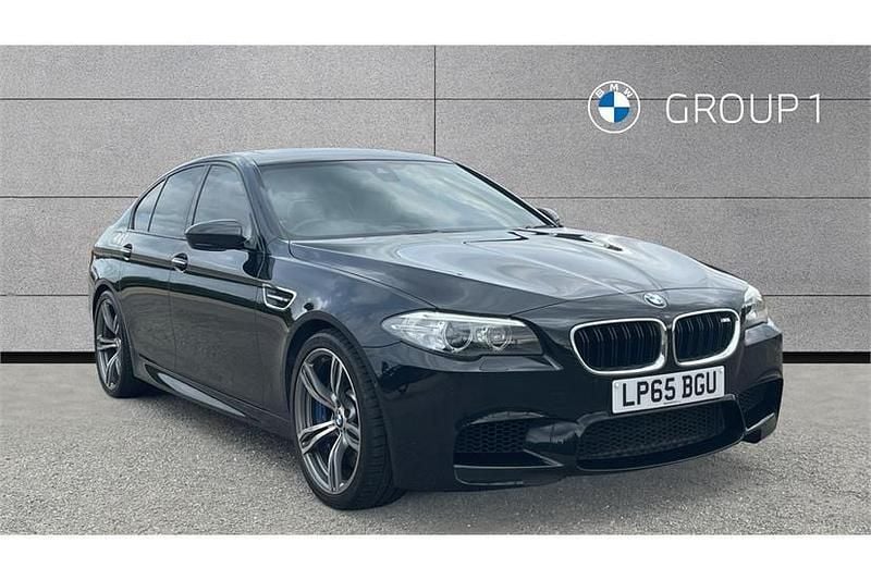 Black sapphire metallic paint Used 2016 BMW M5 Shadowline Sedan | £22,380 (Fair price) - Image 1/4