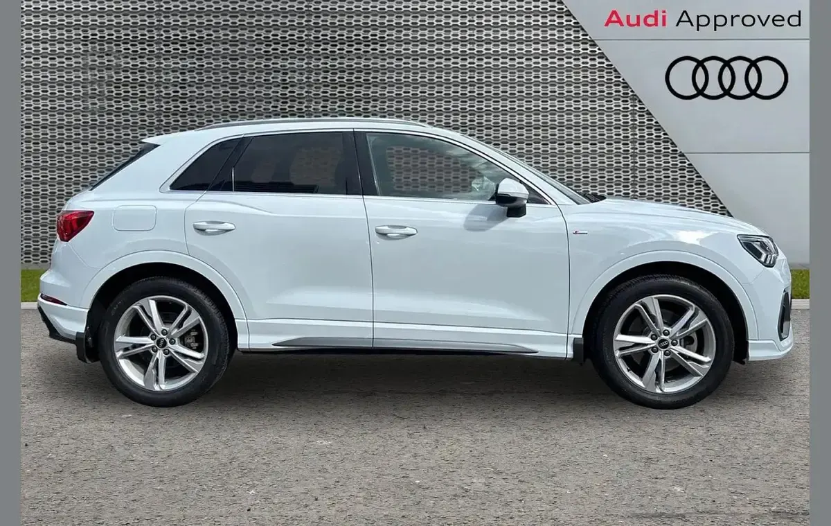 Used Audi Q3 S-Line 241 HP (177 kW) 2021 White SUV