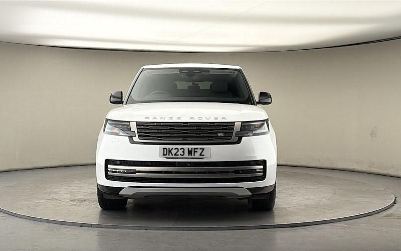 Used Land Rover Range Rover SE 441 HP (324 kW) 2023 Ostuni pearl white SUV