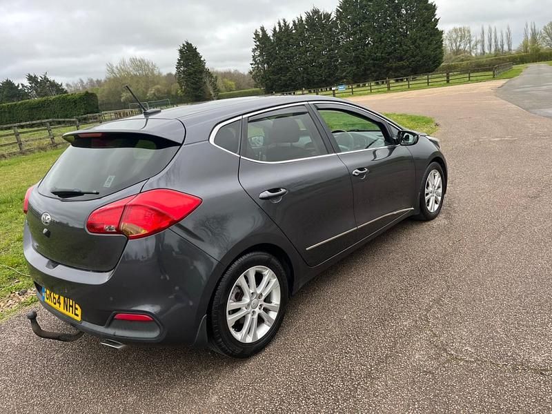 Used Kia Ceed 2014 Silver Hatchback