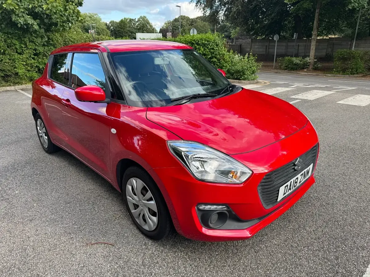 Used Suzuki Swift SZ3 90 HP (66 kW) 2018 Red Hatchback