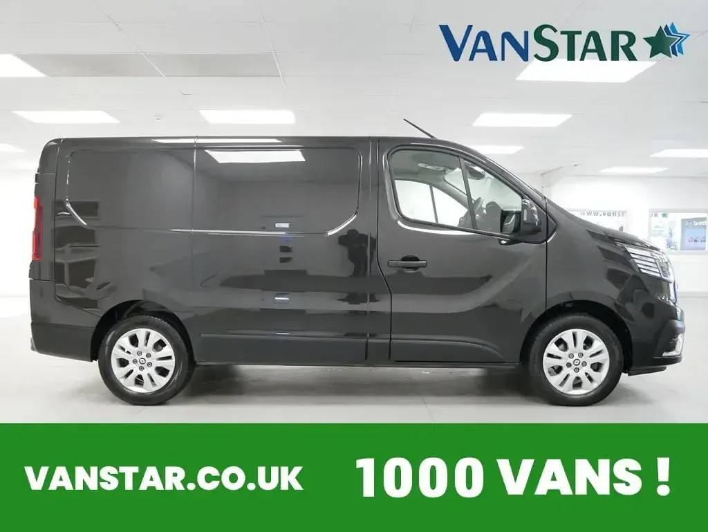 Used Renault Trafic 150 HP (110 kW) 2023 Black