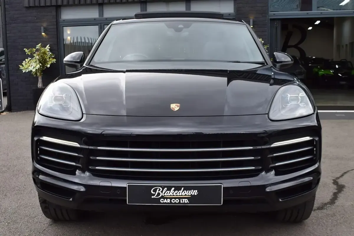 Used Porsche Cayenne 340 HP (250 kW) 2019 Black SUV
