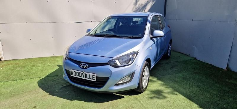 Blue Used 2012 Hyundai i20 Active Hatchback | £3,295 (Fair price) - Image 1/4