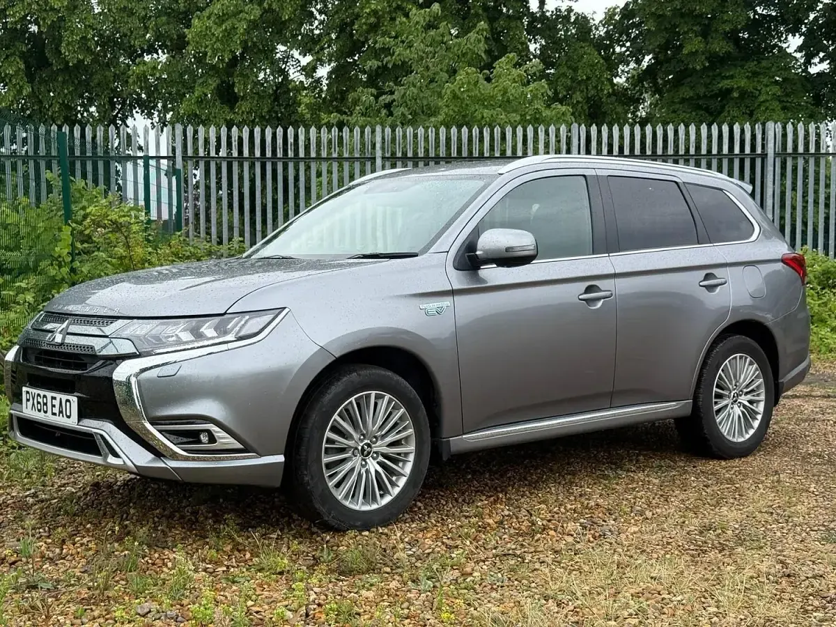 Used Mitsubishi Outlander P-HEV 2018 Grey Estate