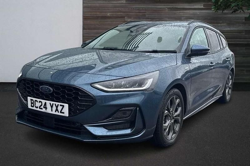 Used Ford Focus ST-Line 153 HP (112 kW) 2024 Blue Estate