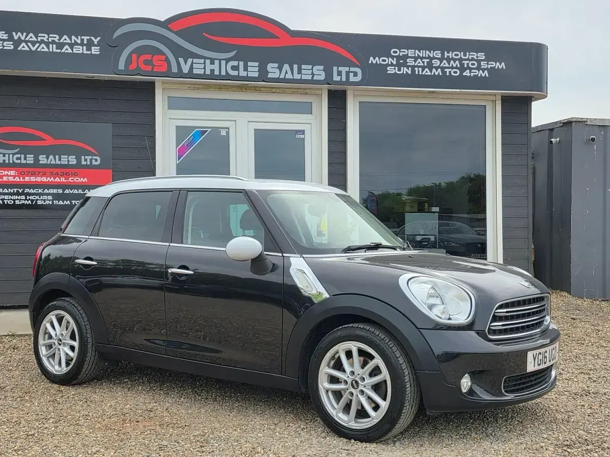 Used Mini Cooper D 2016 Black Hatchback