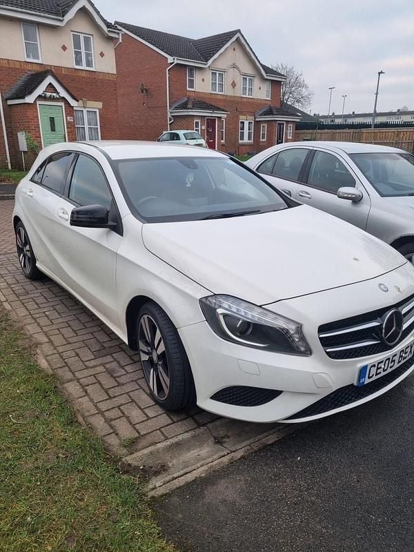White Used 2015 Mercedes A180 Hatchback | £6,495 (Good price) - Image 1/4