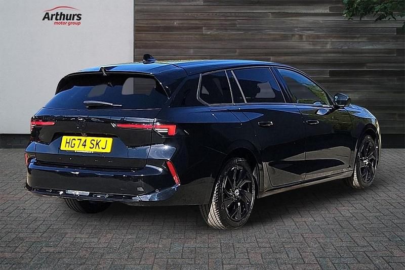 Used Vauxhall Astra S 130 HP (95 kW) 2024 Black Estate