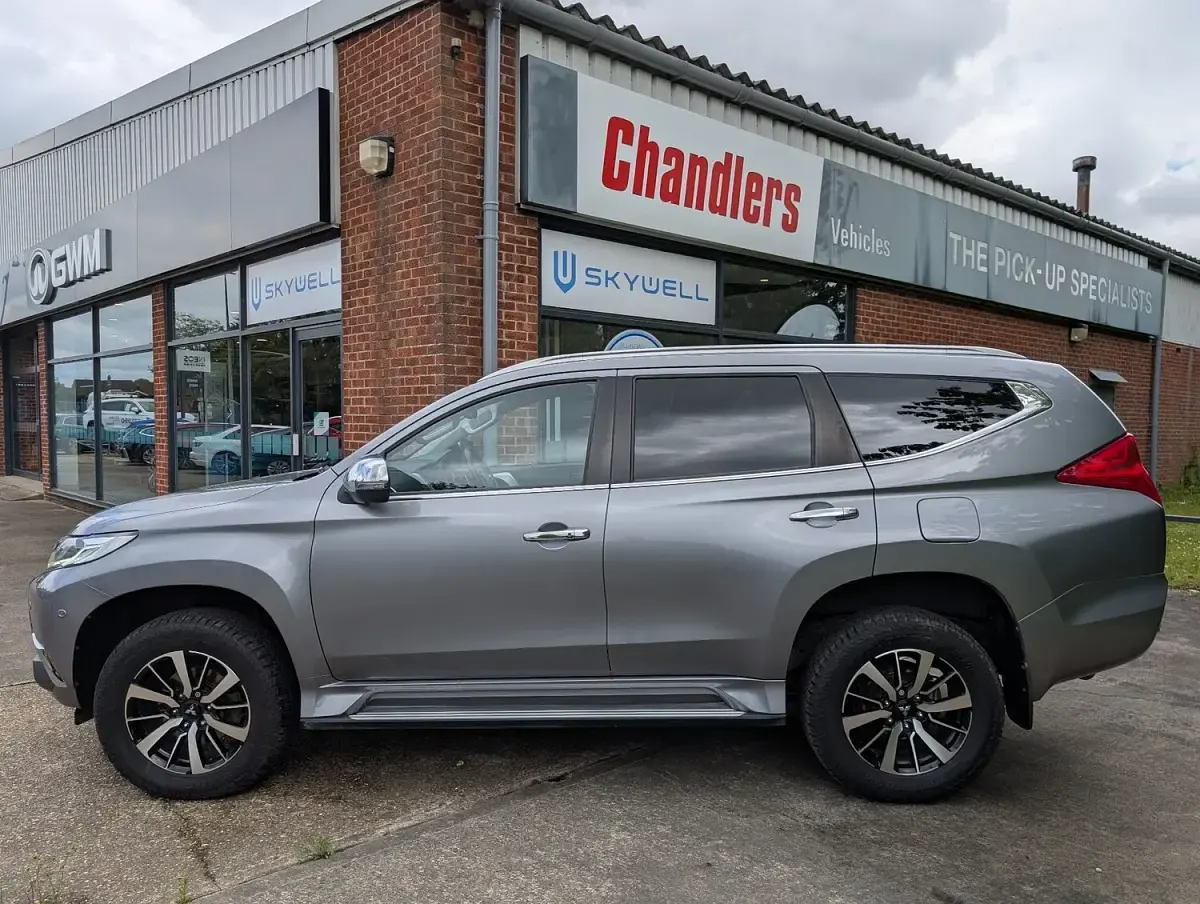 Used Mitsubishi Shogun 2021 Grey SUV