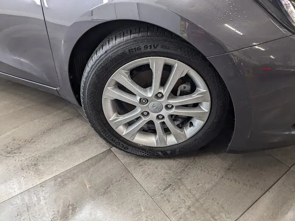Usado Kia Ceed 126 HP (92 kW) 2012 Prateado Citadino