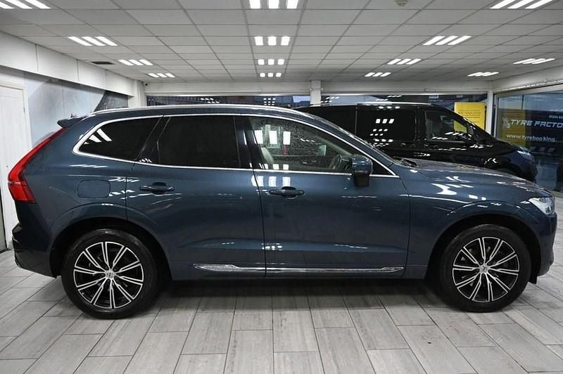 Used Volvo XC60 Inscription 250 HP (183 kW) 2019 Blue SUV