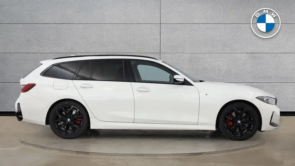 Usado BMW 320 M Sport 181 HP (133 kW) 2025 Branco Carrinha