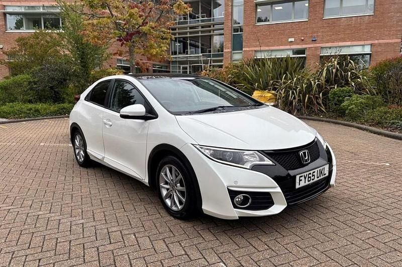 Used Honda Civic SR 120 HP (88 kW) 2015 White Hatchback