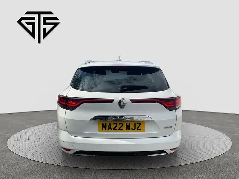 Used Renault Megane E-Tech Iconic 2022 Glacier white Estate