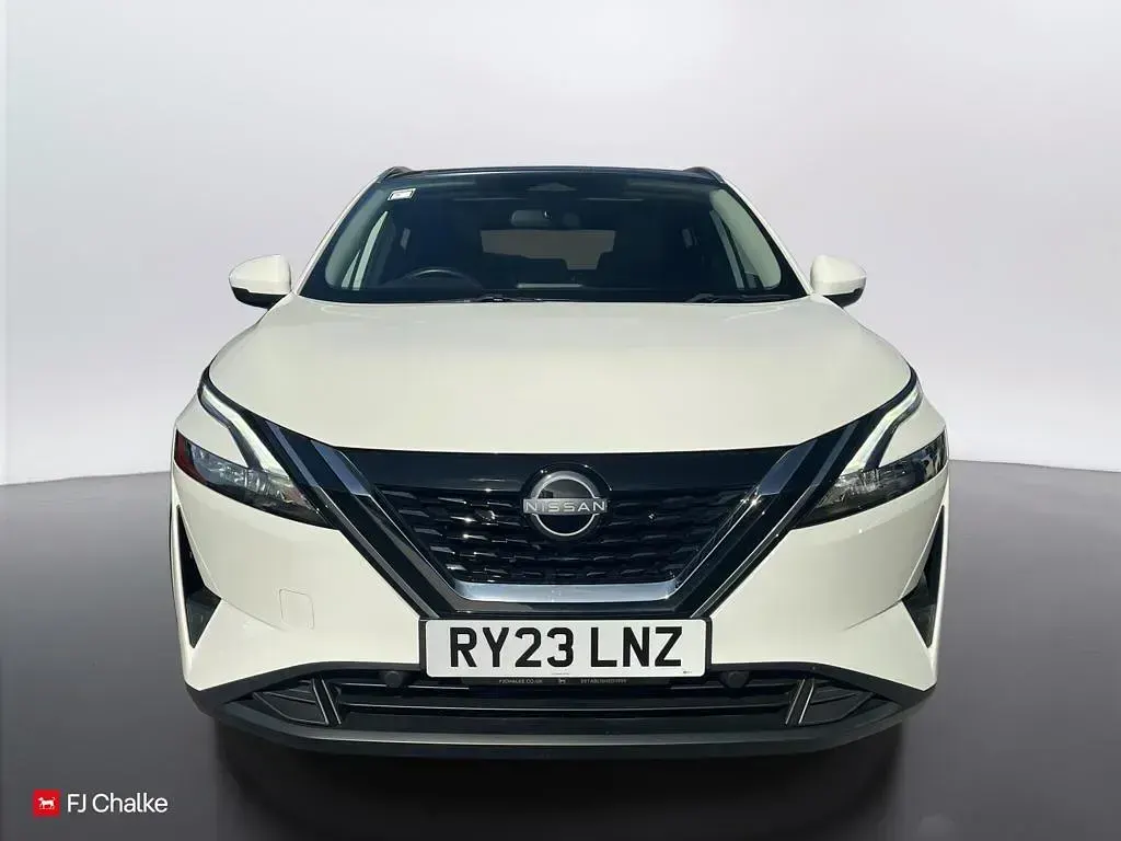 Used Nissan Qashqai Acenta Premium 2023 White SUV