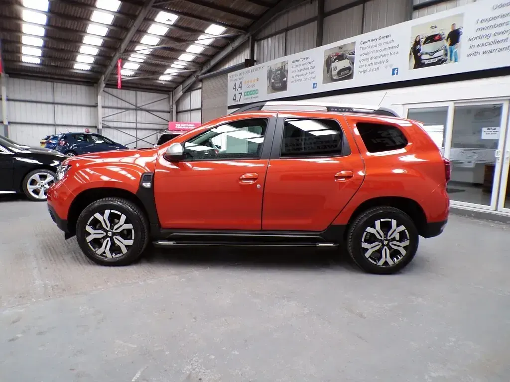 Used Dacia Duster Prestige 91 HP (66 kW) 2022 Orange SUV
