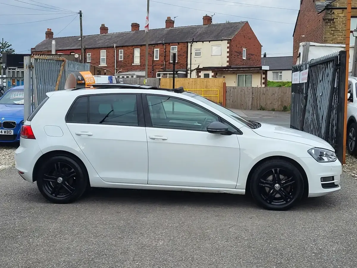 Used VW Golf VII Edition 110 HP (80 kW) 2016 White Hatchback