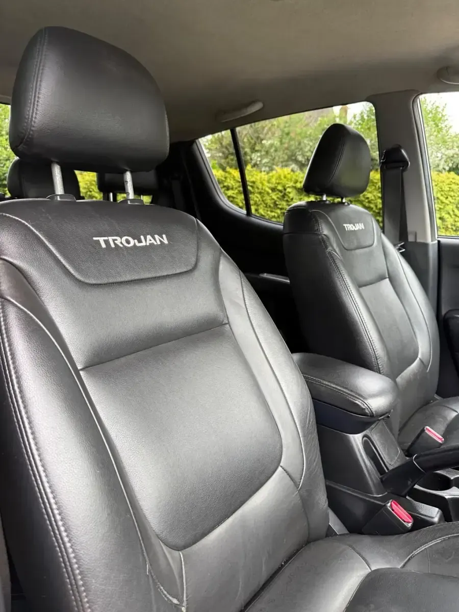 Second-hand Mitsubishi L200 175 CP (128 kW) 2015 Alb Pickup