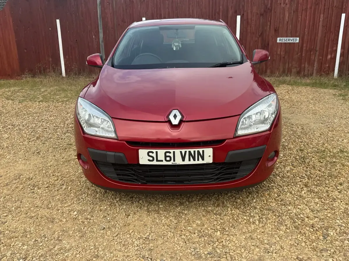 Used Renault Mégane III Expression 2011 Red Hatchback