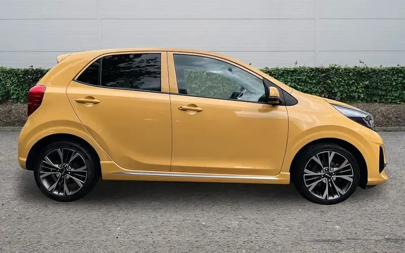 Begagnad Kia Picanto GT-Line 67 HK (49 kW) 2023 Gul Halvkombi