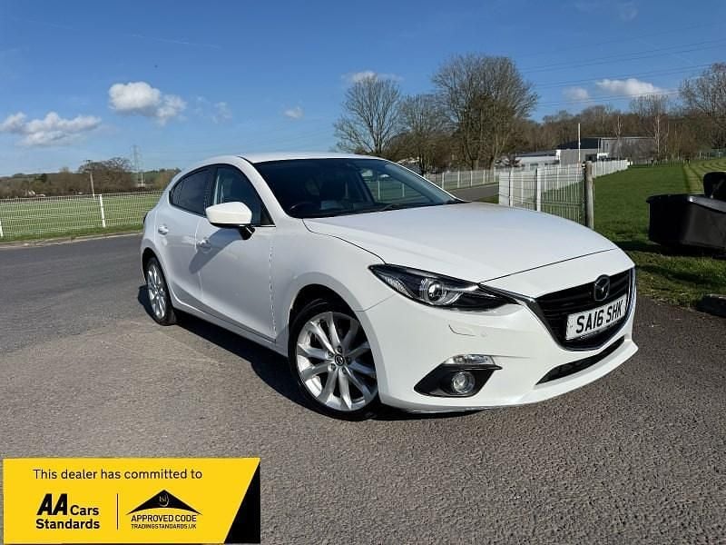 Used Mazda 3 Inclusive 120 HP (88 kW) 2016 White Hatchback