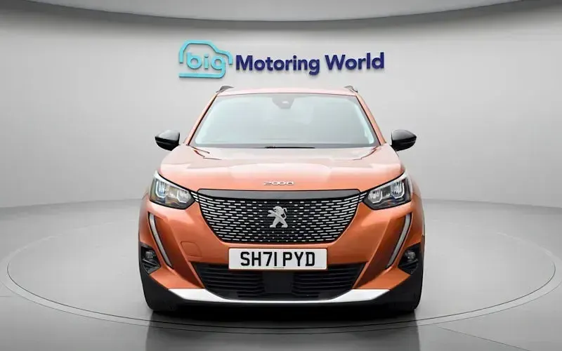 Used Peugeot 2008 Allure Premium 101 HP (74 kW) 2022 Orange SUV