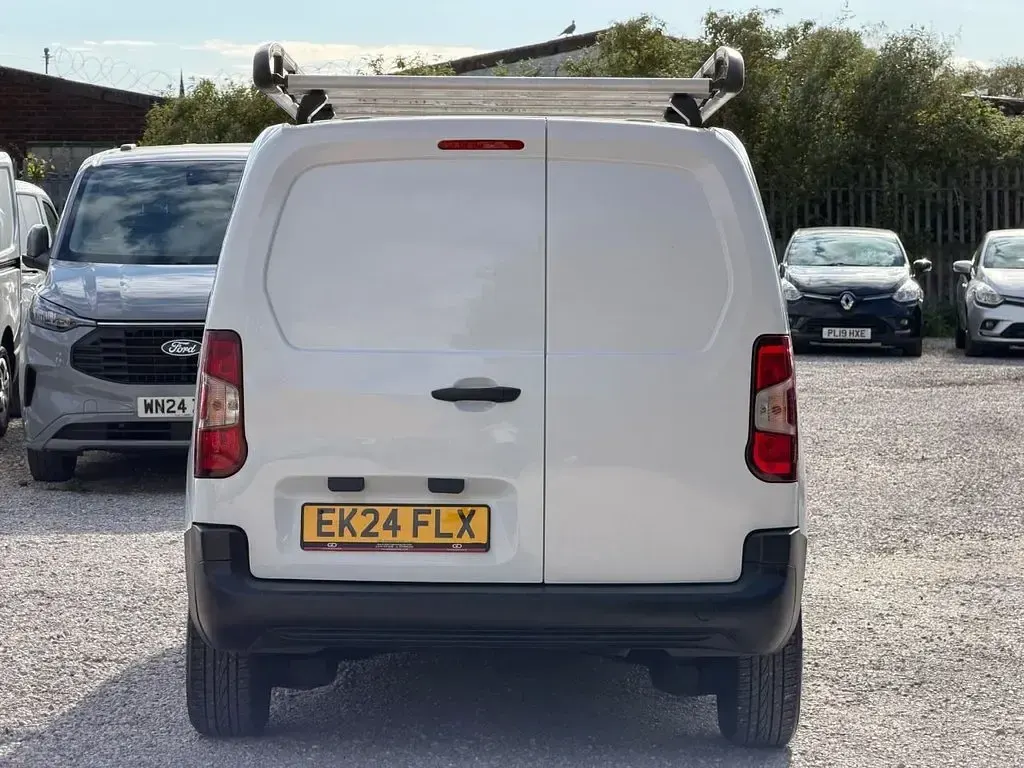 Used Peugeot Partner Premium 131 HP (96 kW) 2024 White MPV