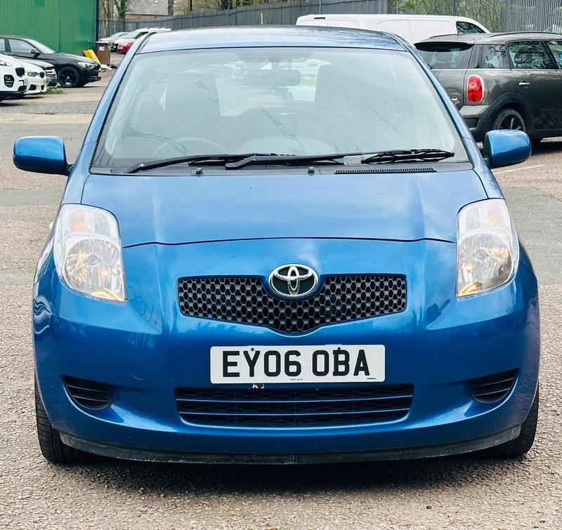 Used Toyota Yaris T3 85 HP (62 kW) 2006 Blue Hatchback