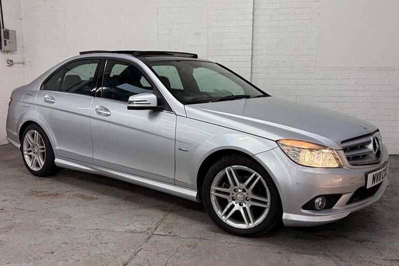 Used Mercedes C250 204 HP (150 kW) 2011 Silver Sedan