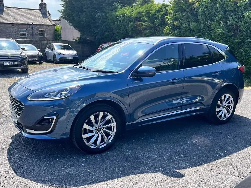 Used Ford Kuga Vignale 225 HP (165 kW) 2023 Blue SUV