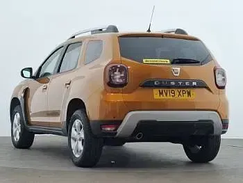 Used Dacia Duster Comfort 130 HP (95 kW) 2019 Orange SUV