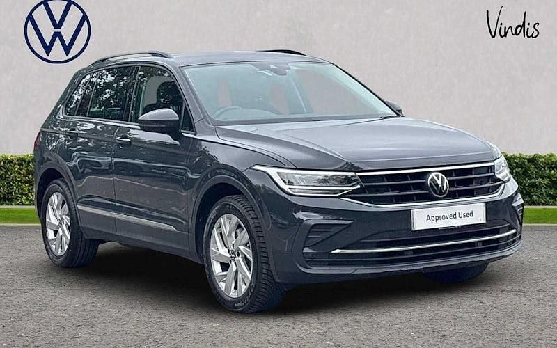 Used 2024 VW Tiguan Life SUV | £18,777 (Super price) - Image 1/4