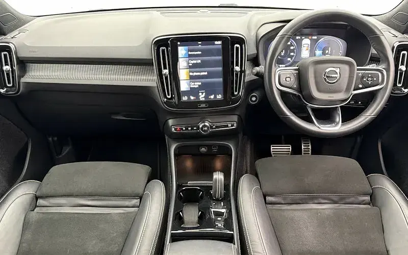 Used Volvo XC40 Ultimate 262 HP (192 kW) 2021 Black SUV