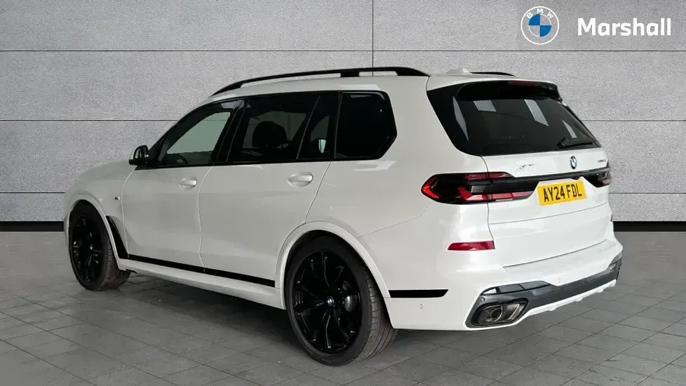 Used BMW X7 M Sport 376 HP (276 kW) 2024 White SUV
