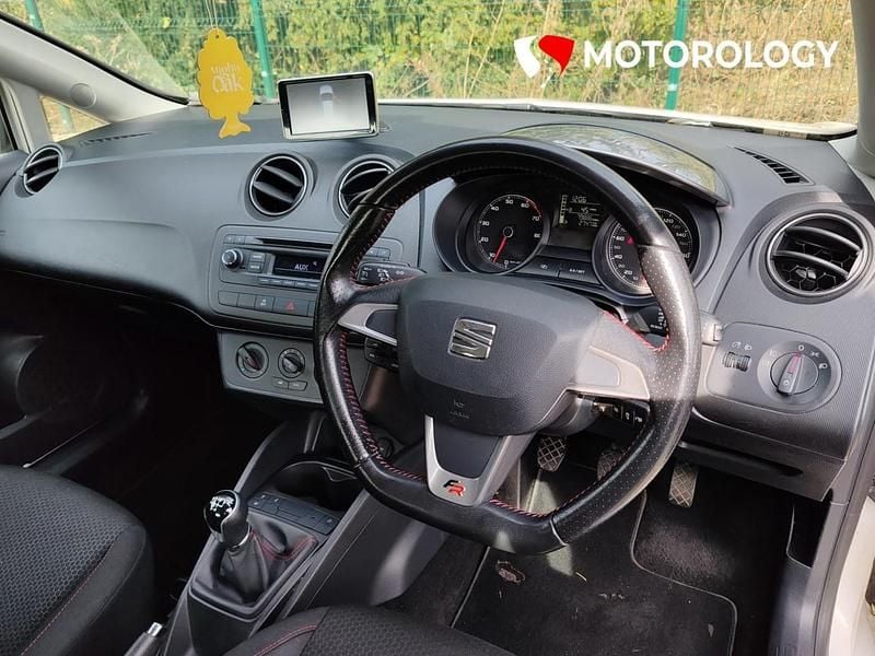 Used Seat Ibiza FR 105 HP (77 kW) 2015 White Hatchback